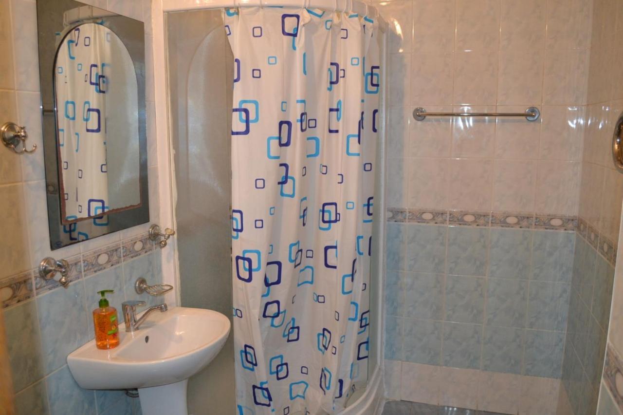 Квартира Двохкімнатна Фонтан Apartman Kamjanyi Potoki Kültér fotó