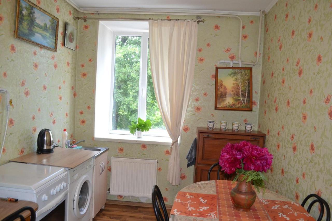 Квартира Двохкімнатна Фонтан Apartman Kamjanyi Potoki Kültér fotó